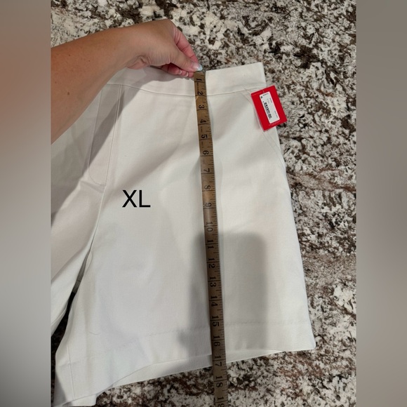 SPANX White Short 🤍 - Picture 13 of 15